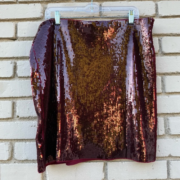 Express Sequin Skirt with Elastic Waist in Maroon - Size XL - Picture 1 of 5